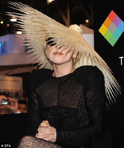 Sa fie PALARIA LADY GAGA un nou trend?